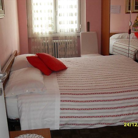 Milan House Ξενοδοχείο Εξωτερικό φωτογραφία