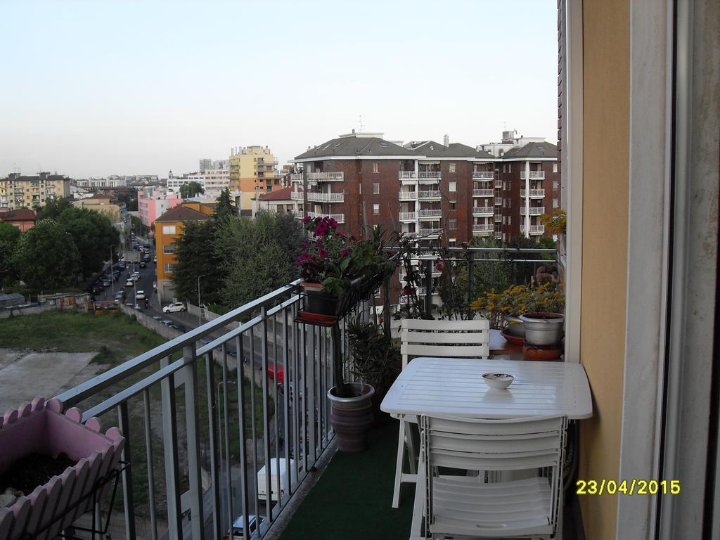 Milan House Ξενοδοχείο Δωμάτιο φωτογραφία