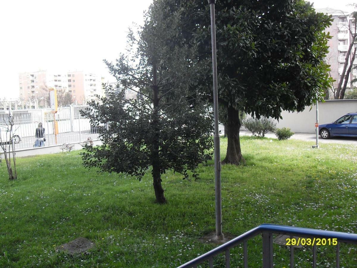 Milan House Ξενοδοχείο Εξωτερικό φωτογραφία